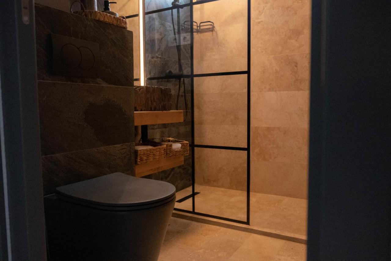 Cosy 2 Rooms Apartment In The Center Of The City Bukares Bagian luar foto