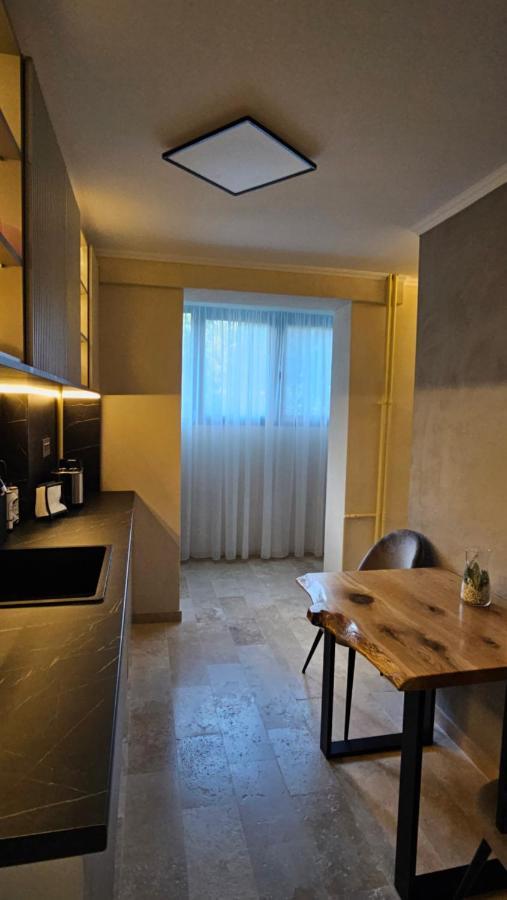 Cosy 2 Rooms Apartment In The Center Of The City Bukares Bagian luar foto