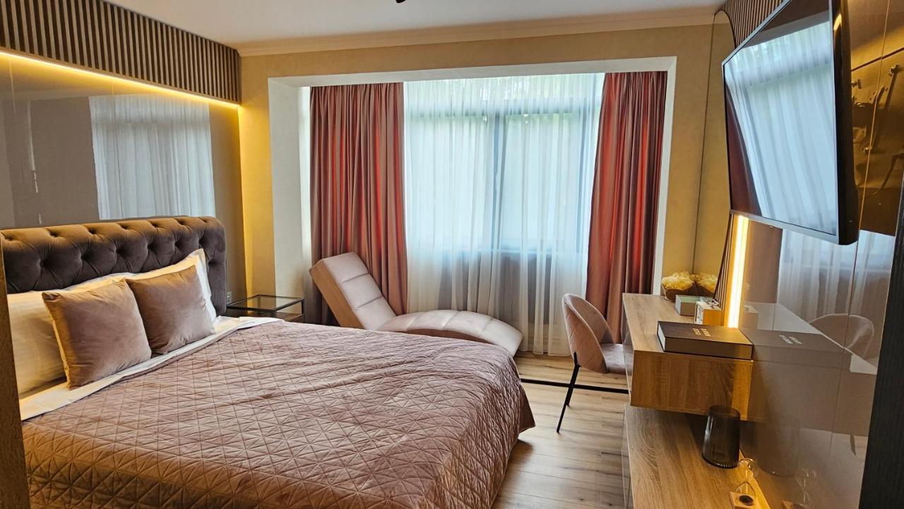 Cosy 2 Rooms Apartment In The Center Of The City Bukares Bagian luar foto