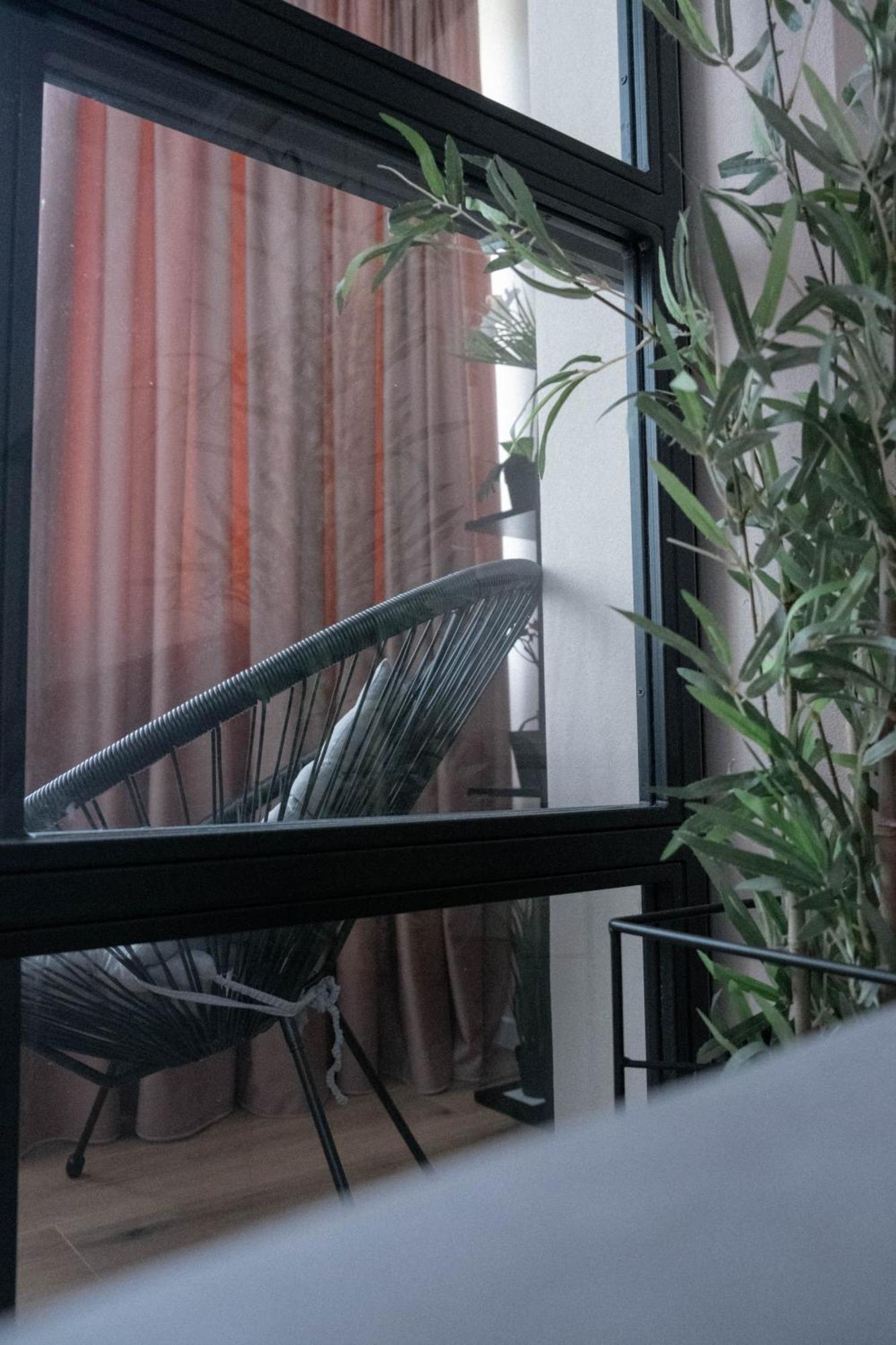 Cosy 2 Rooms Apartment In The Center Of The City Bukares Bagian luar foto