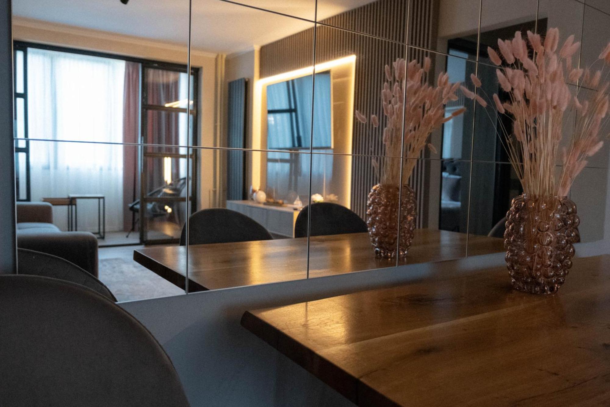 Cosy 2 Rooms Apartment In The Center Of The City Bukares Bagian luar foto