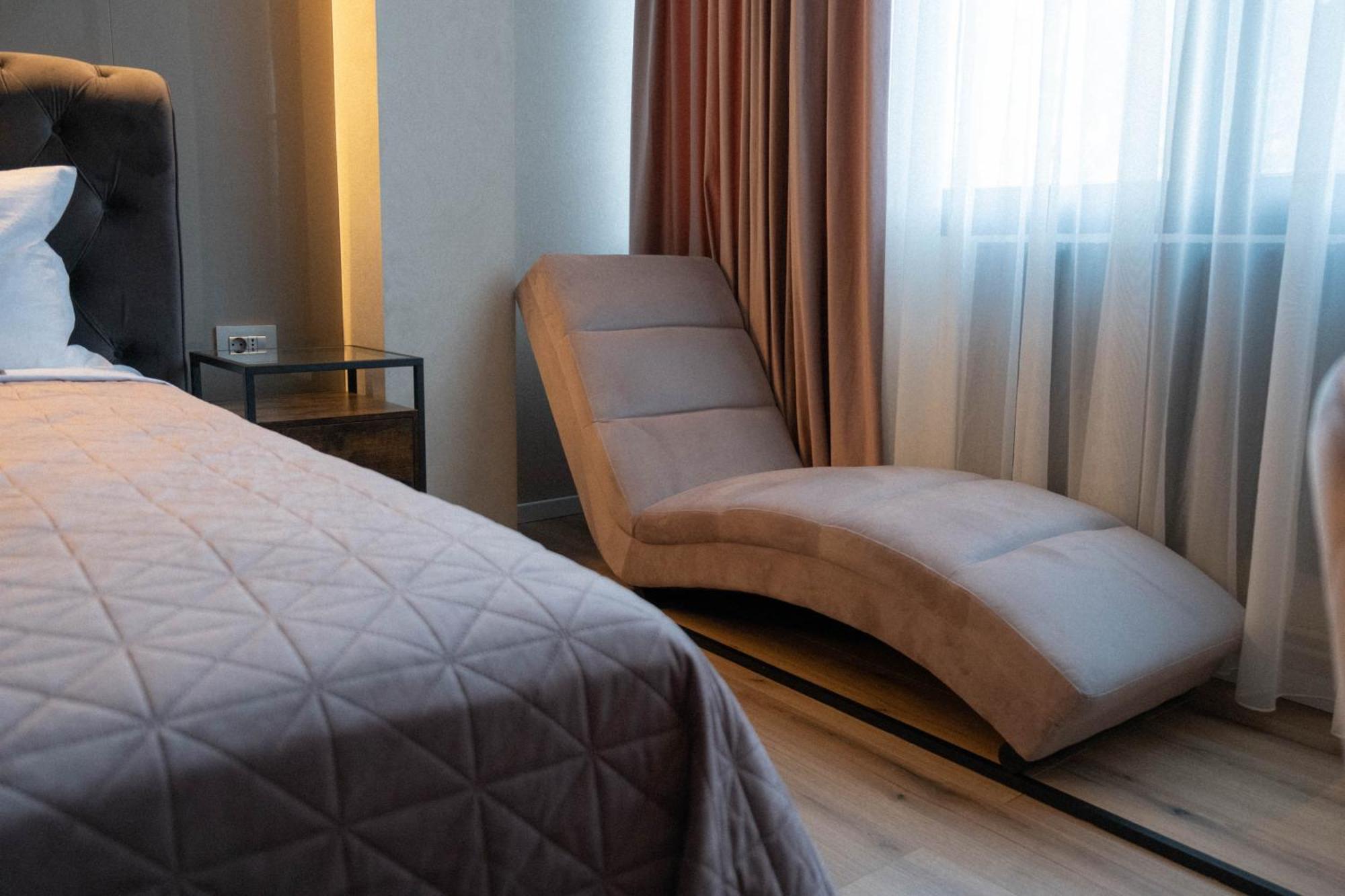 Cosy 2 Rooms Apartment In The Center Of The City Bukares Bagian luar foto