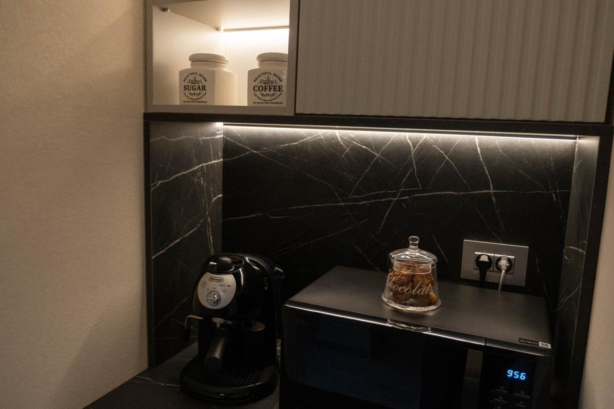 Cosy 2 Rooms Apartment In The Center Of The City Bukares Bagian luar foto