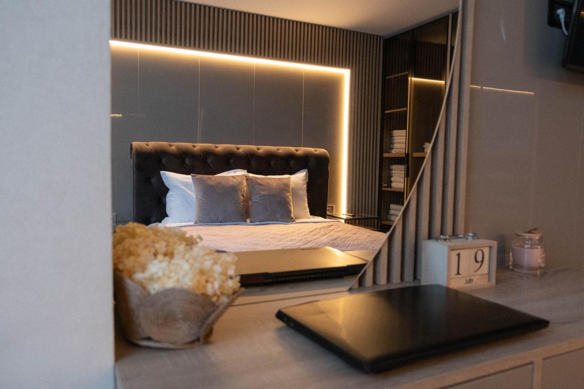 Cosy 2 Rooms Apartment In The Center Of The City Bukares Bagian luar foto