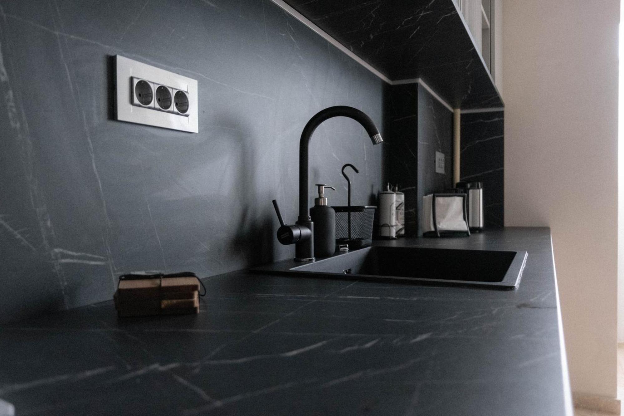 Cosy 2 Rooms Apartment In The Center Of The City Bukares Bagian luar foto