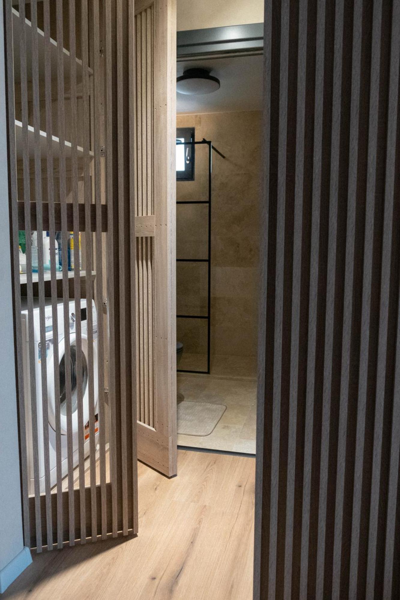 Cosy 2 Rooms Apartment In The Center Of The City Bukares Bagian luar foto